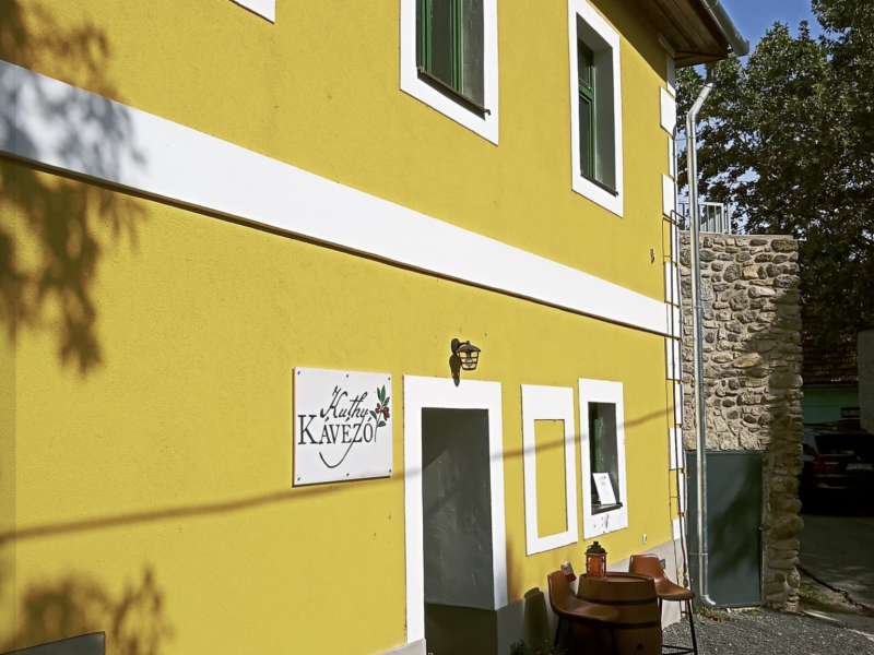 Kuthy Kávézó Kuthy Kávézó